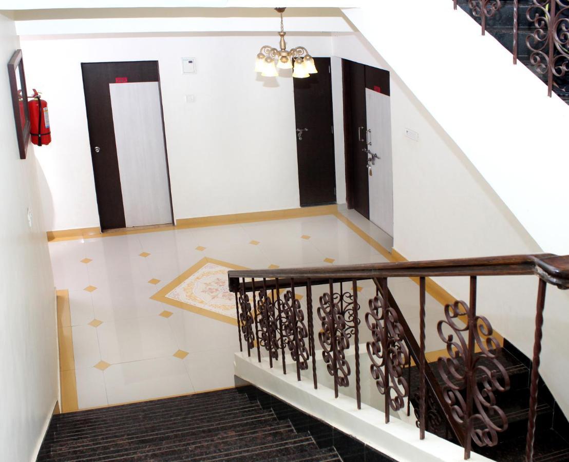 Hotel Manik Moti Лонавала Екстериор снимка