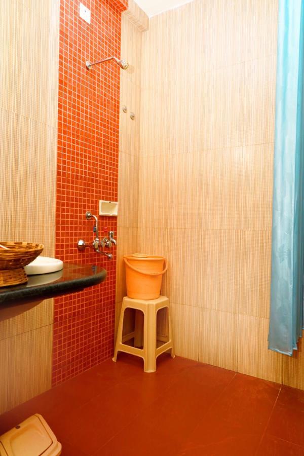 Hotel Manik Moti Лонавала Екстериор снимка